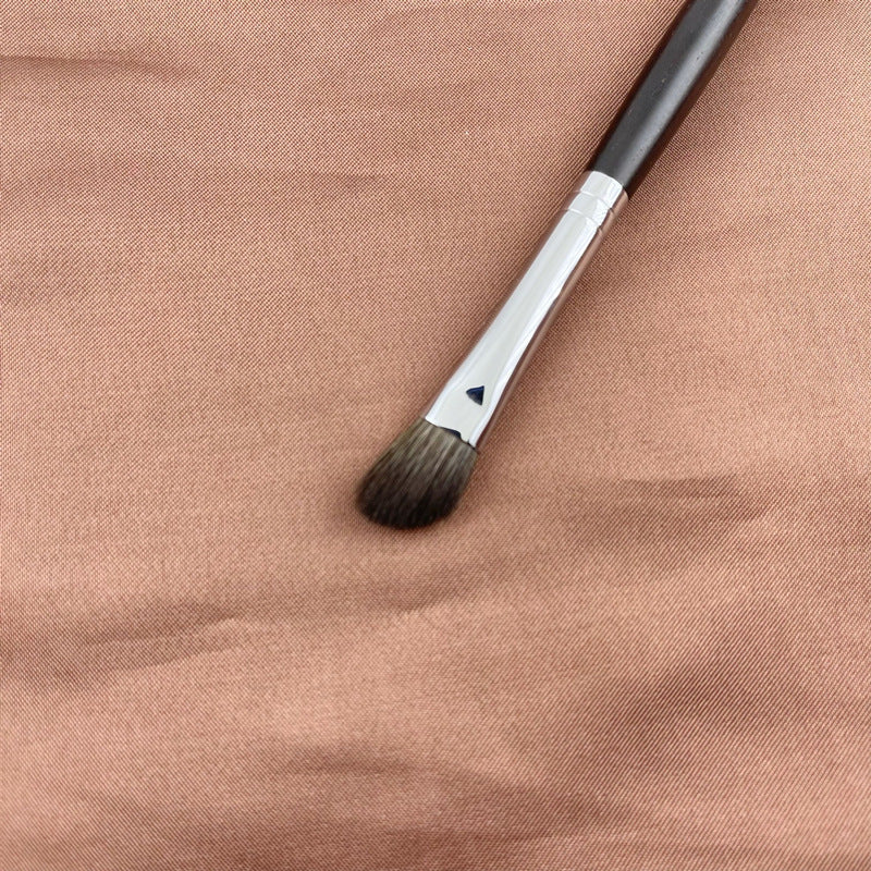 Angled Nose Contour Brush🖌️✨